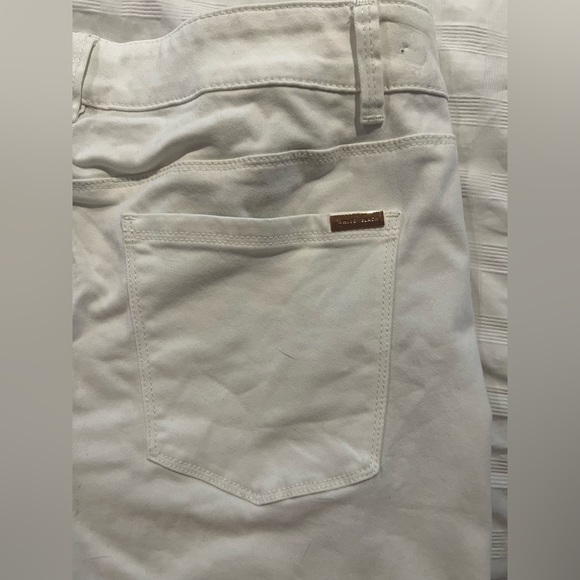 WHBM Ecru Skinny Distressed Ankle Jean With Rose Gold Sequins - Size Medium - Picture 12 of 12